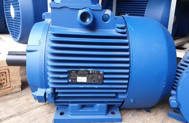 Электродвигатели АИР 90 70 Электродвигатель АИР90 на складе производителя Беларусь